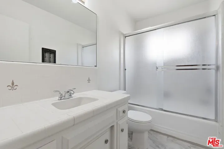 2332 S Beverly Glen Boulevard 5, Los Angeles, California 90064