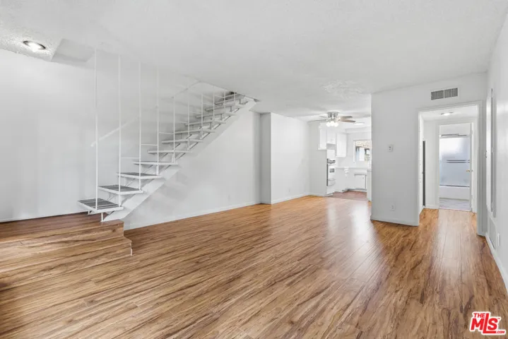 2332 S Beverly Glen Boulevard 5, Los Angeles, California 90064