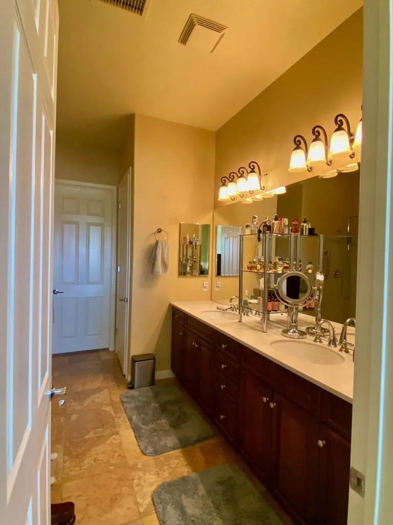 Owners Bathroom