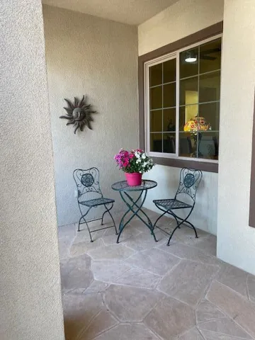 Entrance Bistro Sitting area