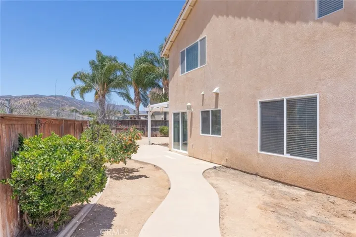 21965 Carnation Lane, Wildomar, California 92595
