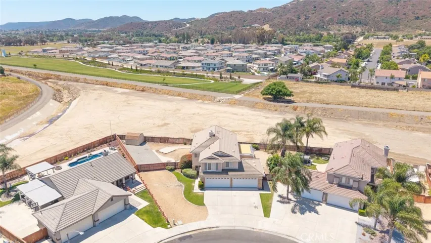 21965 Carnation Lane, Wildomar, California 92595