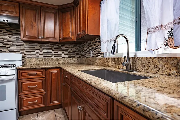 4901 Green River 1, Eastvale, California 92880