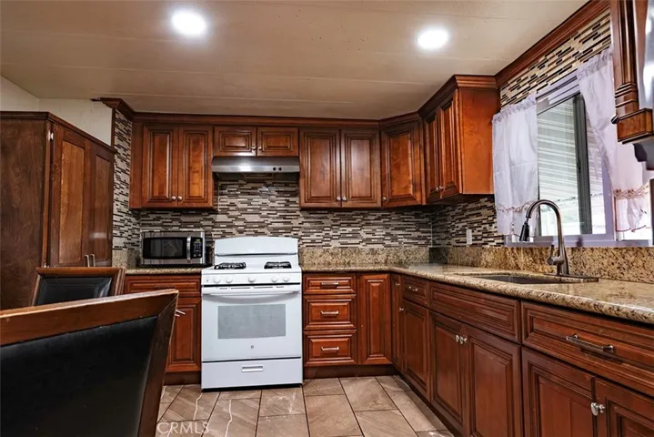 4901 Green River 1, Eastvale, California 92880