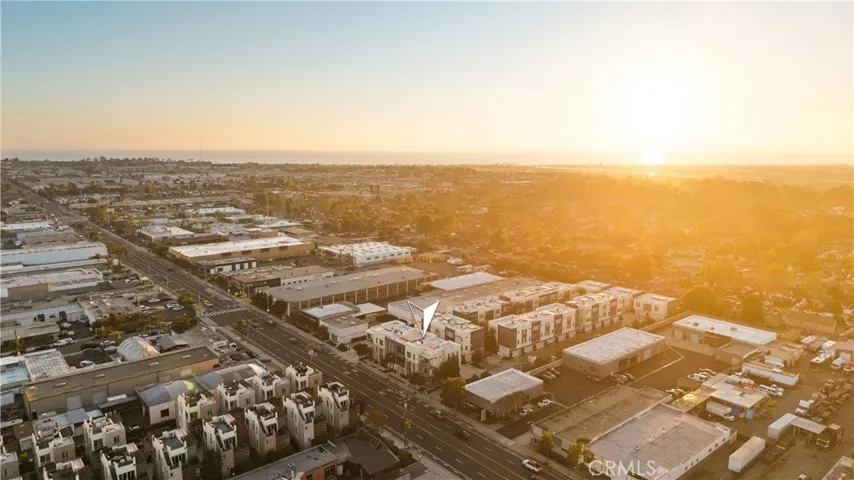 2023 Placentia, Costa Mesa, California 92627