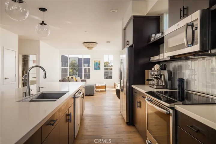 2023 Placentia, Costa Mesa, California 92627