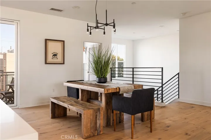 2023 Placentia, Costa Mesa, California 92627