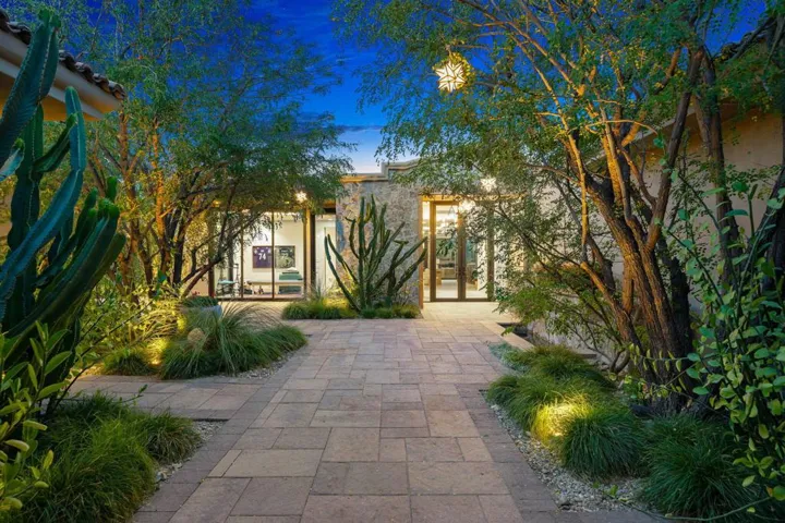 44-web-or-mls-GGBajada_OPMG_0526_044