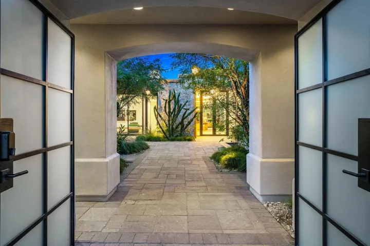45-web-or-mls-GGBajada_OPMG_0526_045