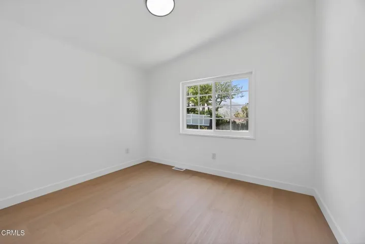 27-web-or-mls-Upmarket Media-397Hupa067