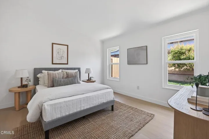 17-web-or-mls-Upmarket Media-397Hupa037