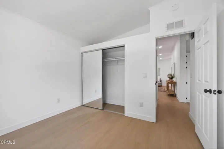 26-web-or-mls-Upmarket Media-397Hupa066