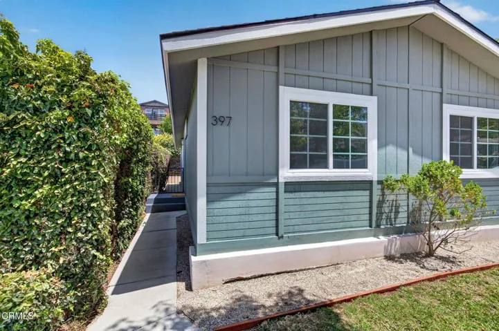 5-web-or-mls-Upmarket Media-397Hupa001