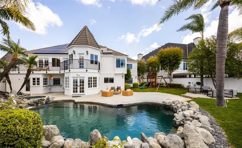 25732 Highplains Terrace, Laguna Hills, California 92653