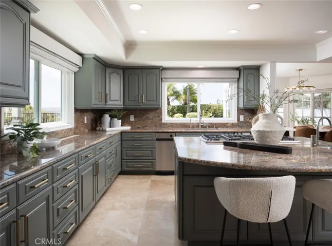 25732 Highplains Terrace, Laguna Hills, California 92653