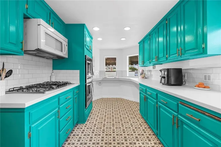 Large Kitchen