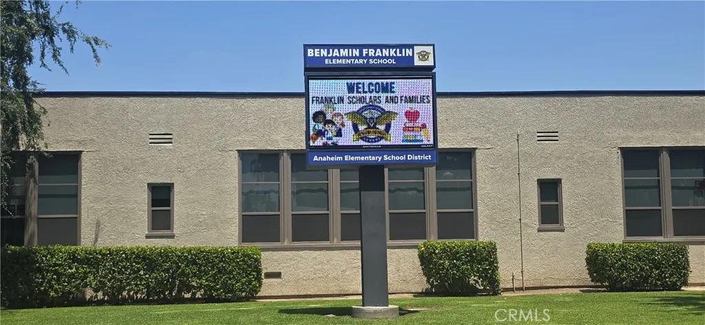  Benjamin Franklin Elementary School a sort walk away