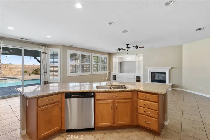 41530 Yew, Lancaster, California 93536