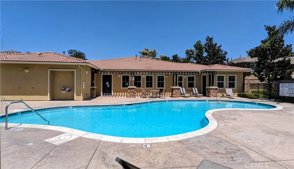Community pool