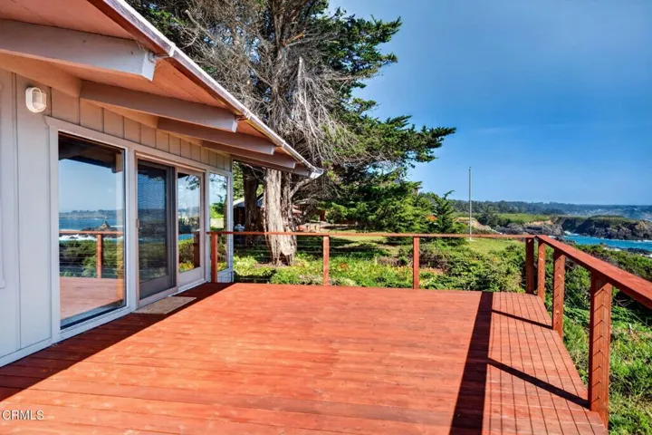 Deck off of the living room