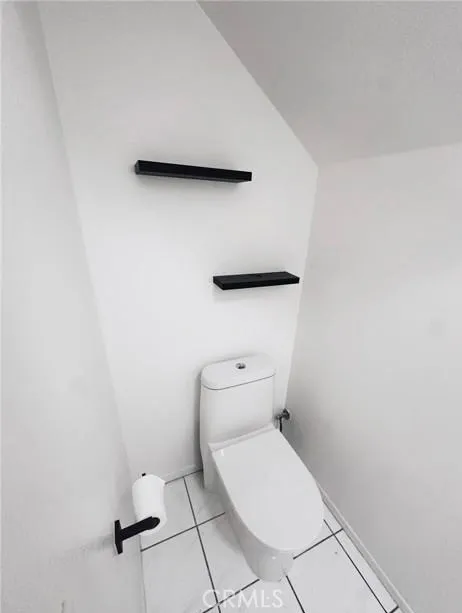 1st flr Half Bathroom