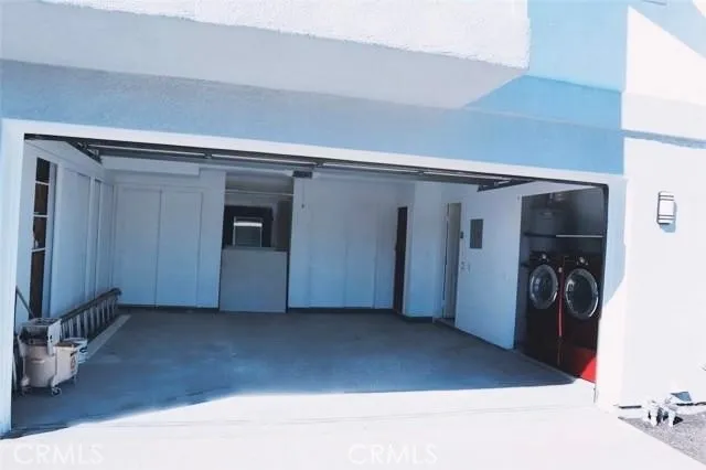 2 Car Garage