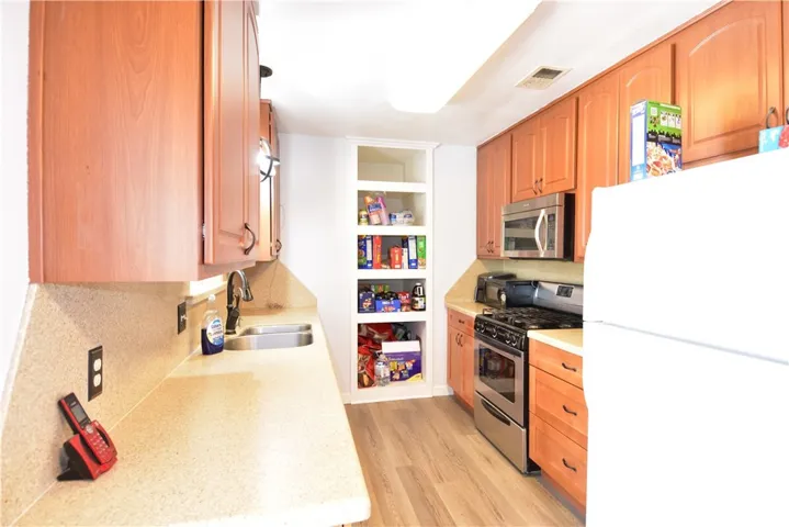 6245 Baileya, 29 Palms, California 92277