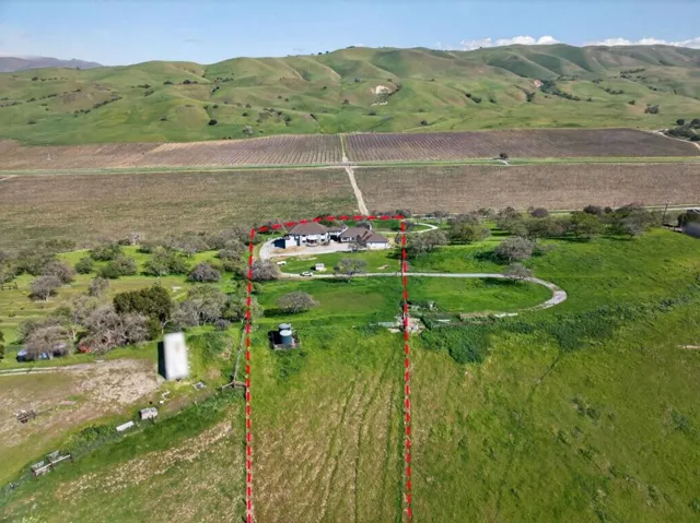 1500 Old Airline Highway, Paicines, California 95043