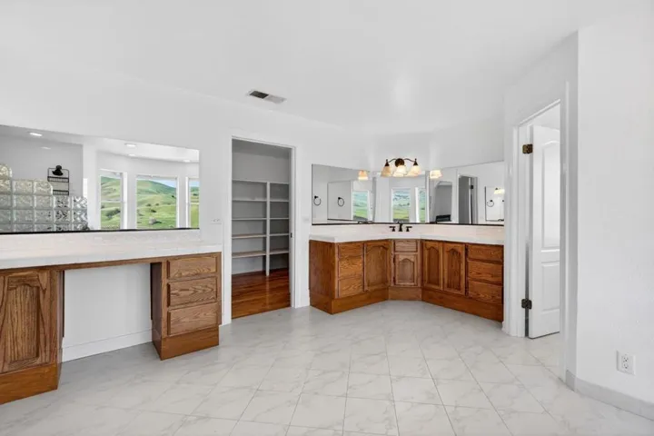 1500 Old Airline Highway, Paicines, California 95043