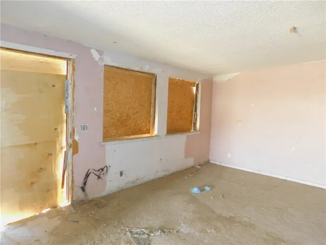 25372 Jade Road, Barstow, California 92311