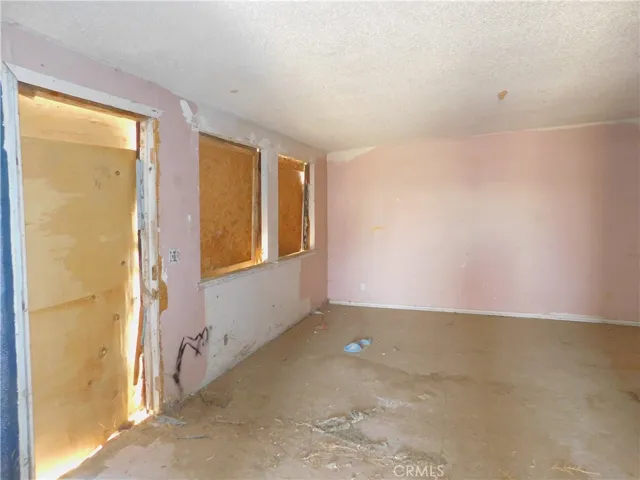 25372 Jade Road, Barstow, California 92311