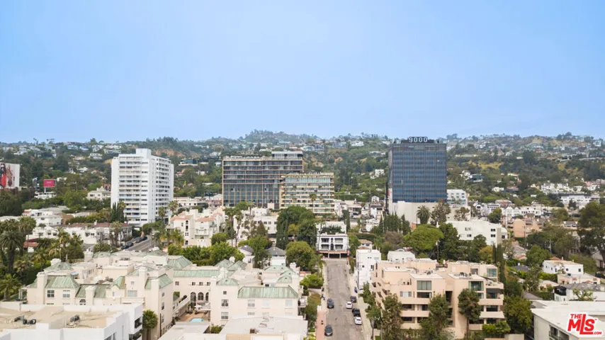 9033 Vista Grande Street 3, West Hollywood, California 90069