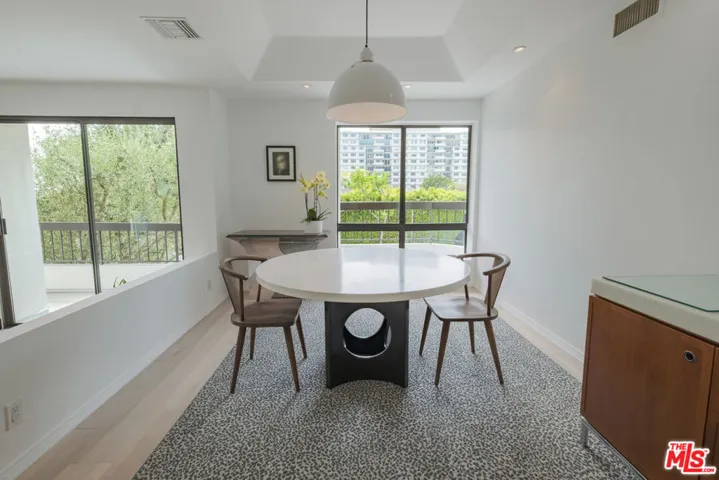 9033 Vista Grande Street 3, West Hollywood, California 90069