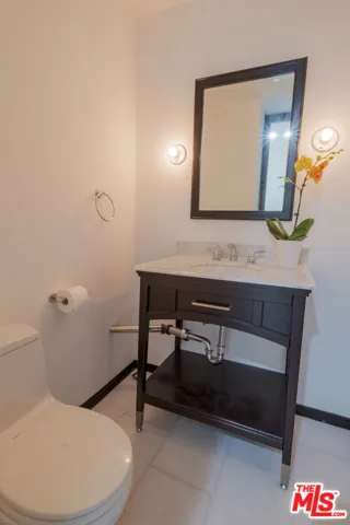 9033 Vista Grande Street 3, West Hollywood, California 90069