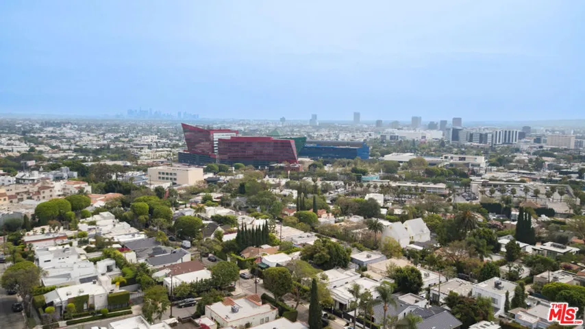 9033 Vista Grande Street 3, West Hollywood, California 90069