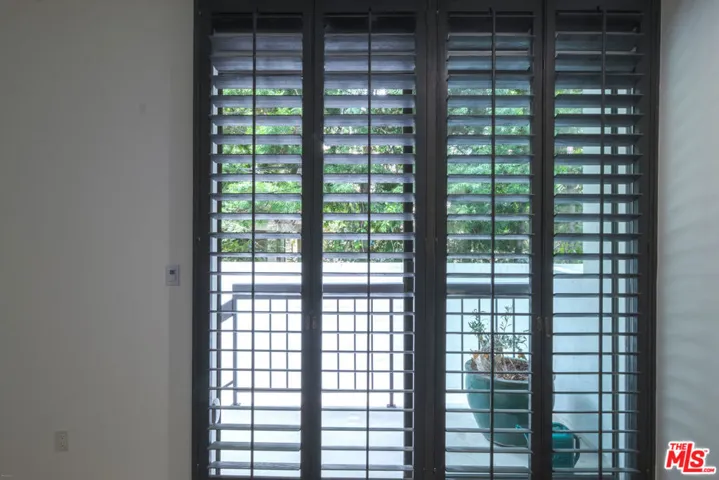 9033 Vista Grande Street 3, West Hollywood, California 90069