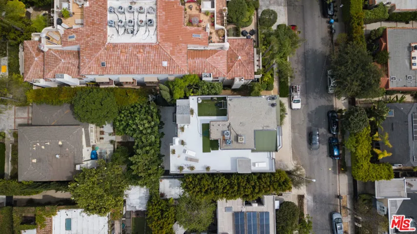 9033 Vista Grande Street 3, West Hollywood, California 90069
