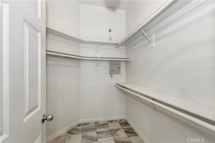 Primary suite walk in closet