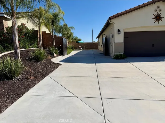 31421 Darlington Oak, Winchester, California 92596
