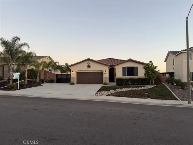 31421 Darlington Oak, Winchester, California 92596