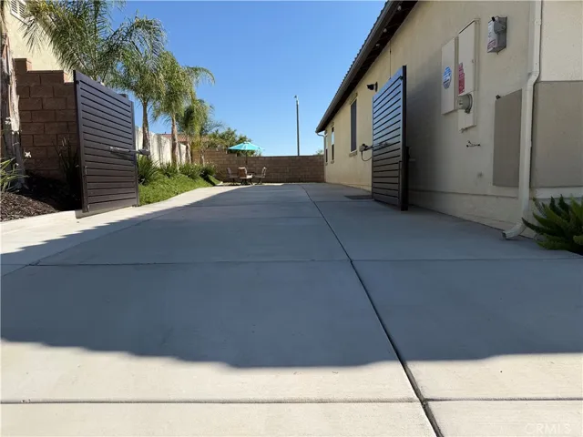 31421 Darlington Oak, Winchester, California 92596
