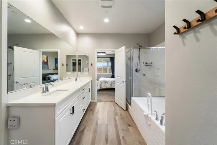 31421 Darlington Oak, Winchester, California 92596