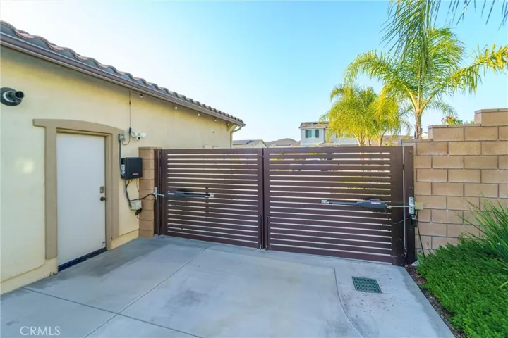 31421 Darlington Oak, Winchester, California 92596