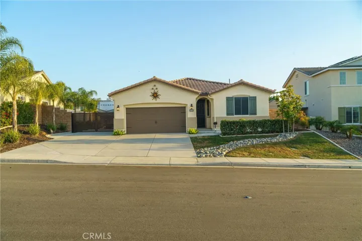 31421 Darlington Oak, Winchester, California 92596