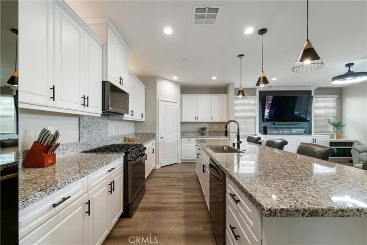 31421 Darlington Oak, Winchester, California 92596