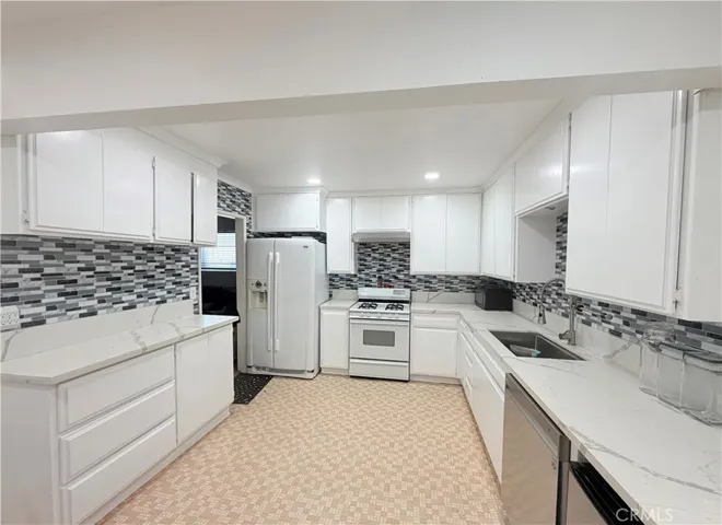 295 Spruce, Crestline, California 92325