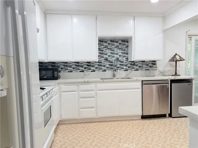 295 Spruce, Crestline, California 92325