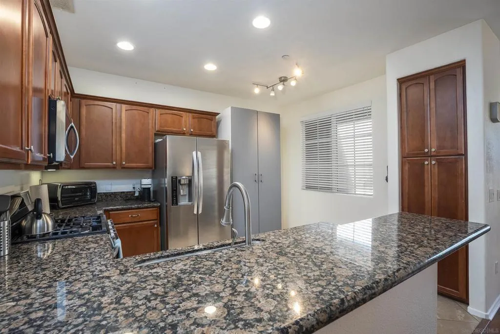 289 Reef Point 3, Oceanside, California 92058 — photo 5