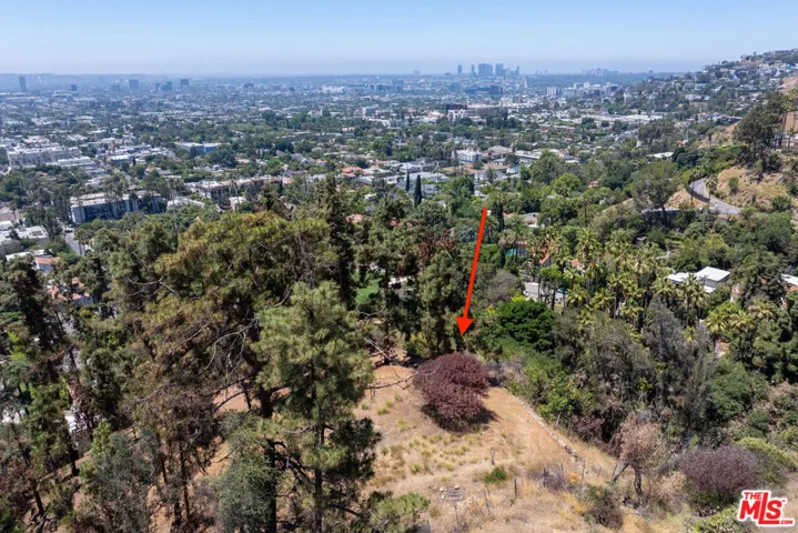 Flat building pad with view to