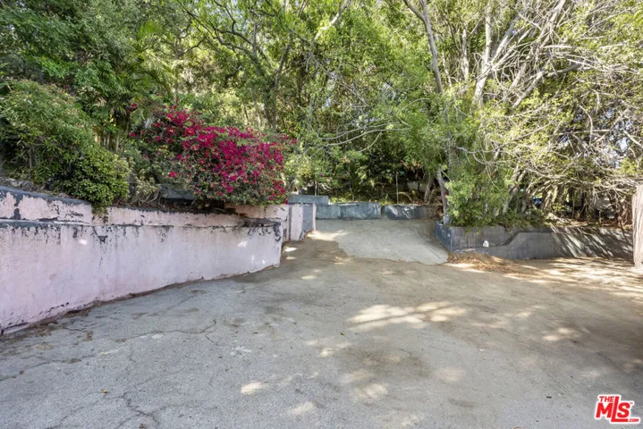 Parking area and driveway view